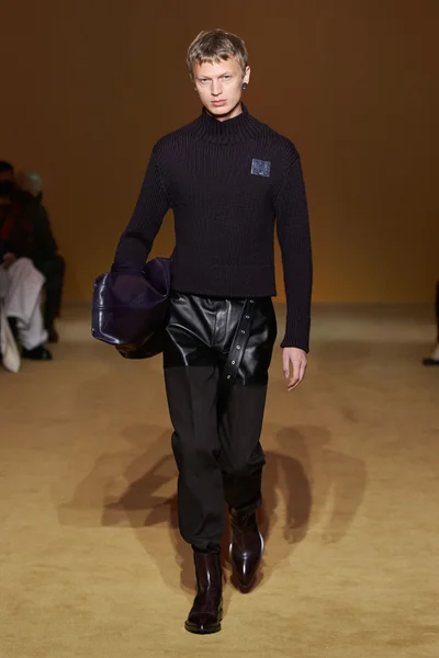 Look 14